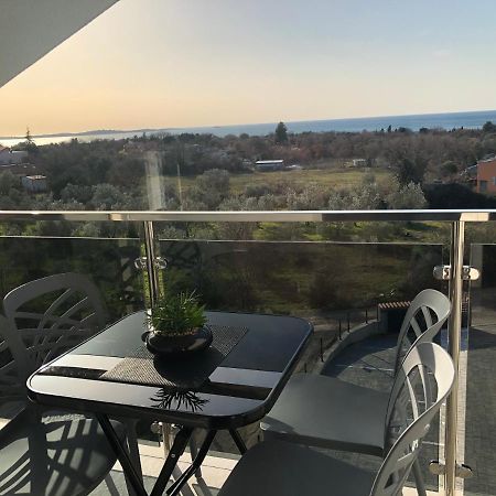 Apartment Serena, Sea View, Peroj Exteriör bild