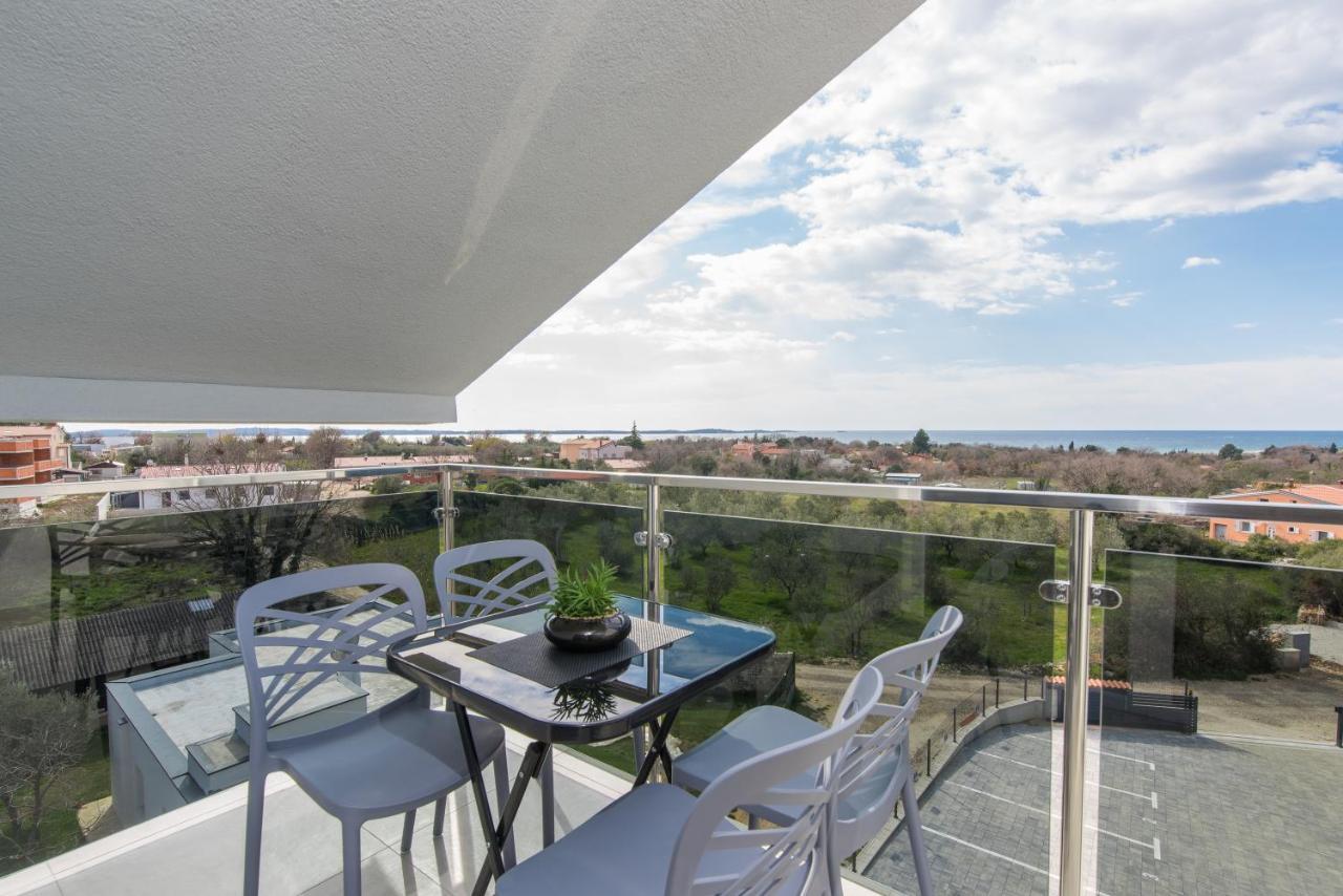 Apartment Serena, Sea View, Peroj Exteriör bild