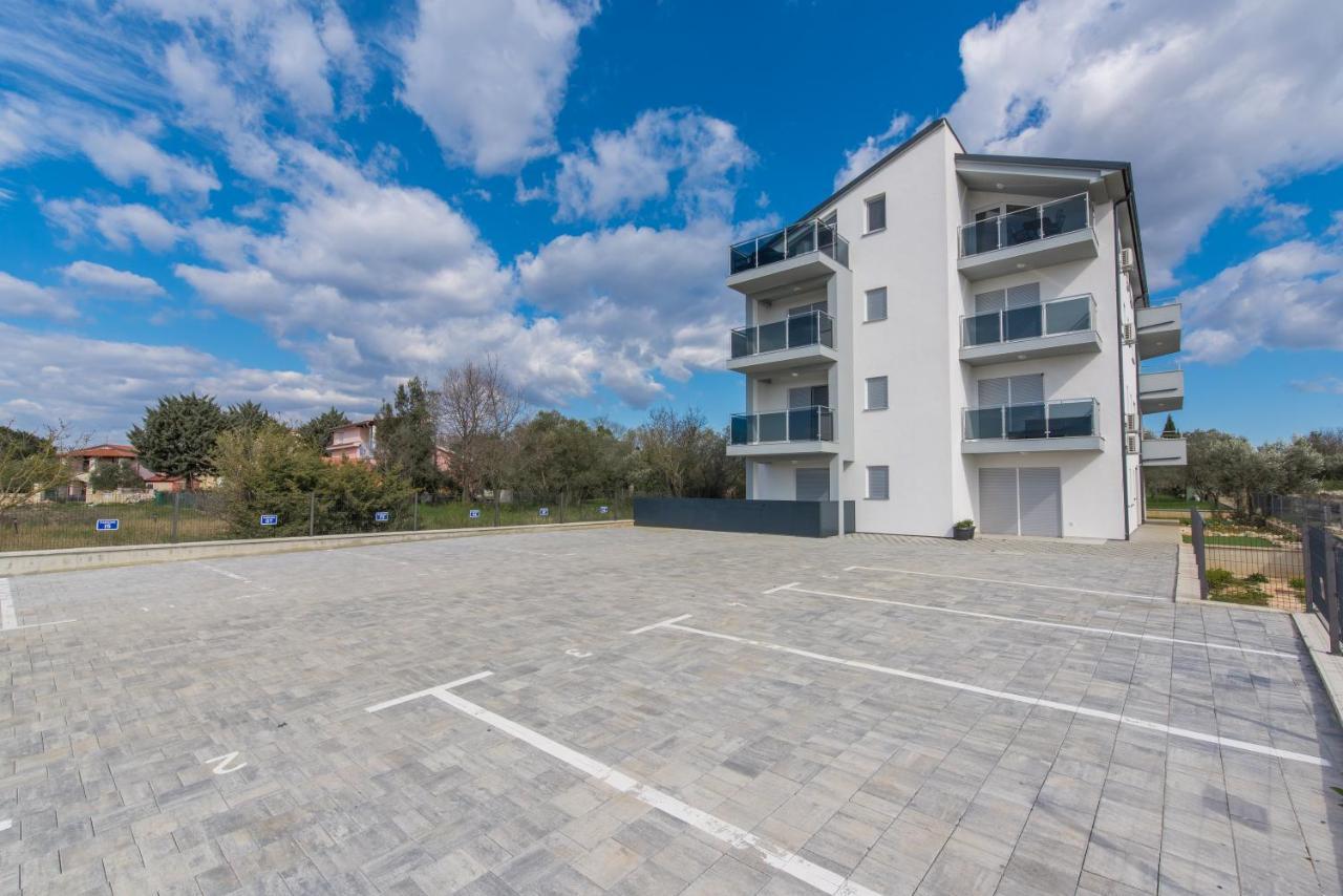 Apartment Serena, Sea View, Peroj Exteriör bild